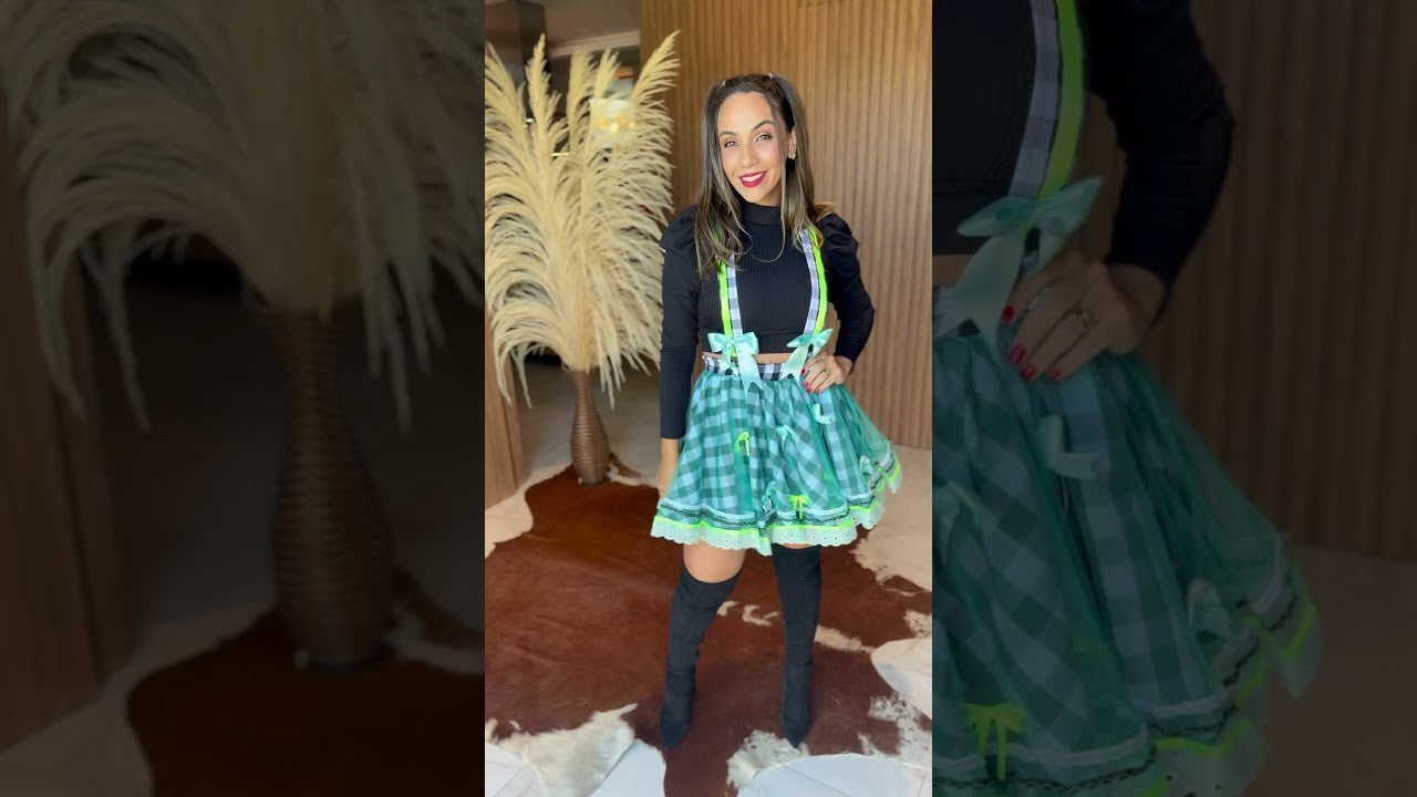 Saia Junina- Clara ( Laços que brilham no escuro)